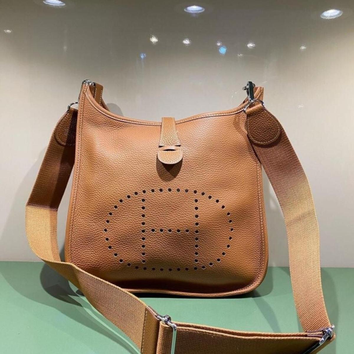 ÉVELYNE III 29 BAG BY HERMÈS