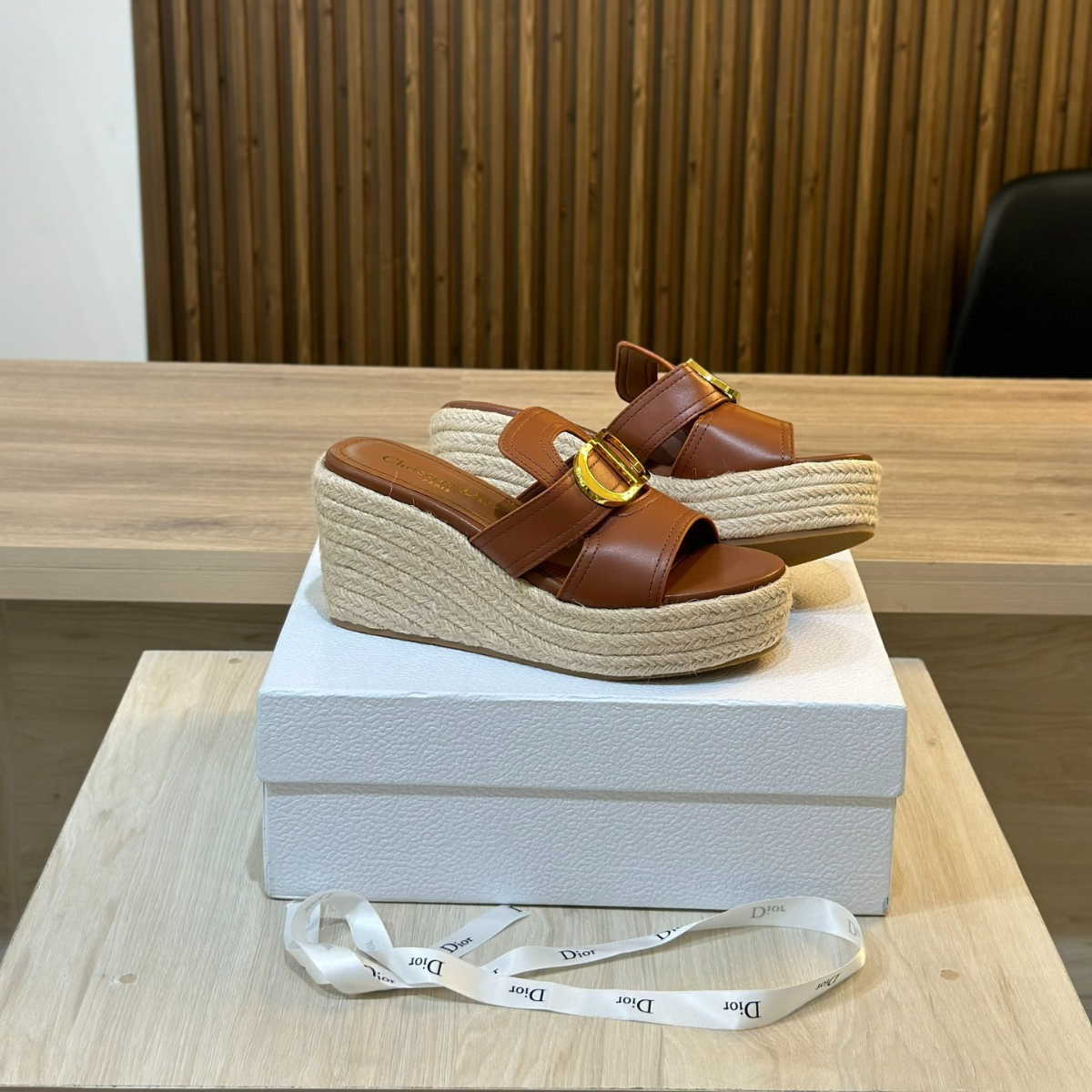 DIOR BOBBY MEDIUM BAG AND 30 MONTAIGNE WEDGE SLIDE SET