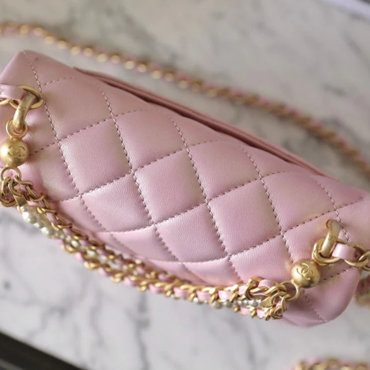 CHANEL CLASSIC FLAP MINI BAG IN PINK LAMBSKIN WITH GOLD HARDWARE