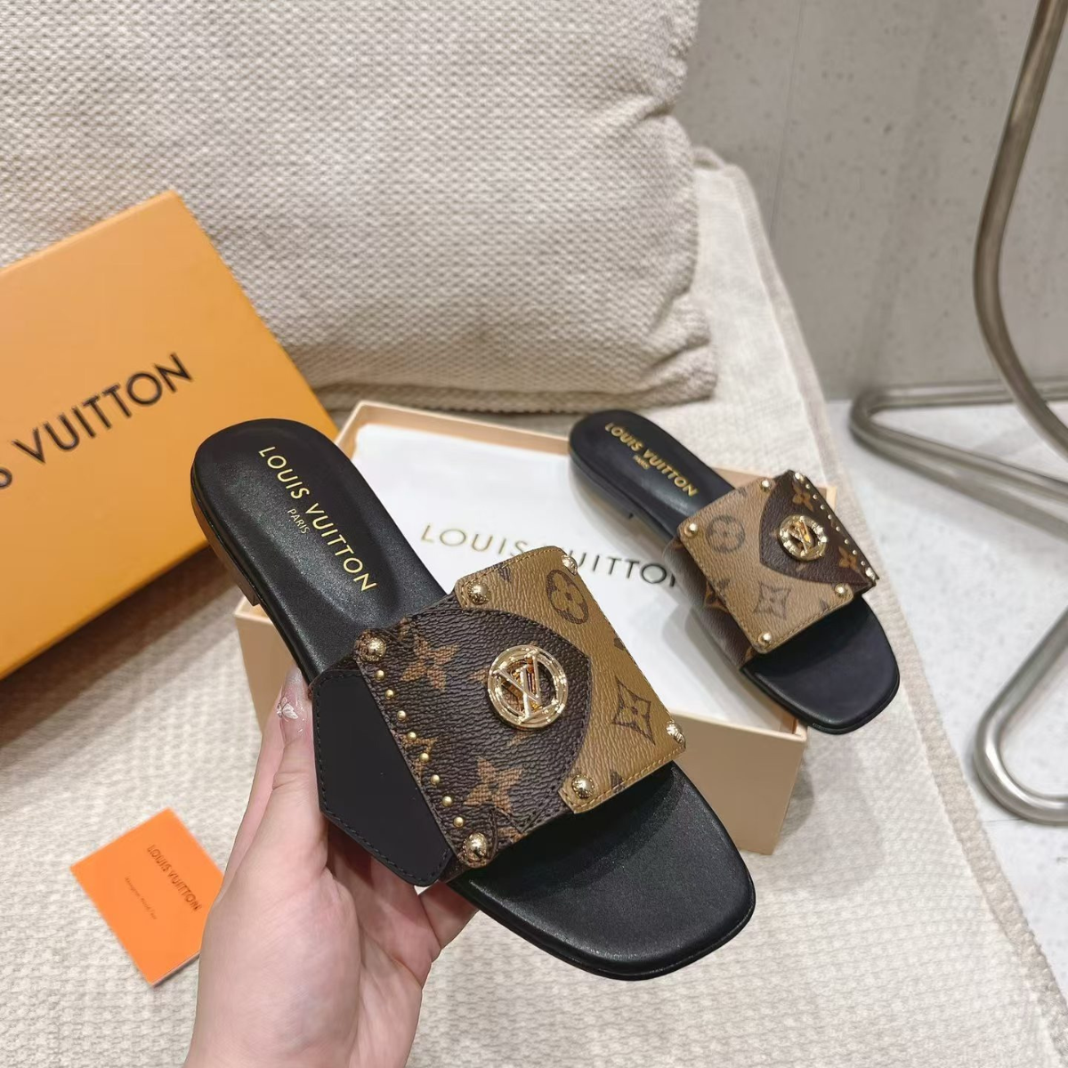 LOUIS VUITTON VANITY PM & FRAME SANDALS SET
